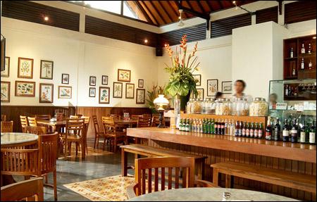 bali-gardens-cafe1.jpg