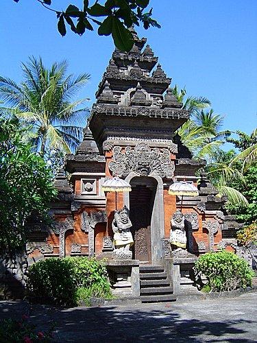 bali-gardens-wall.jpg